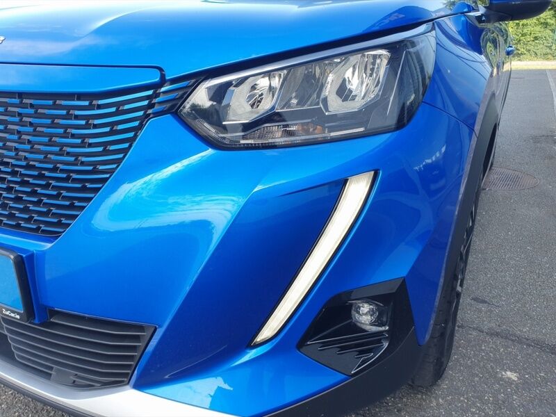 More views of Peugeot 2008