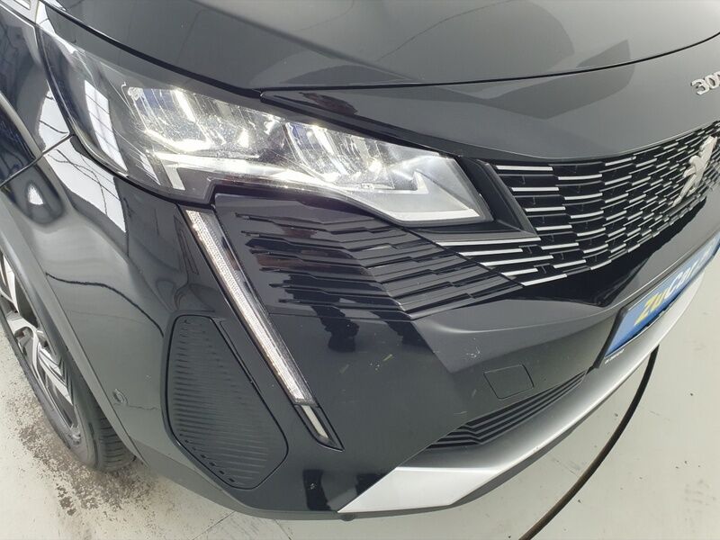 More views of Peugeot 3008