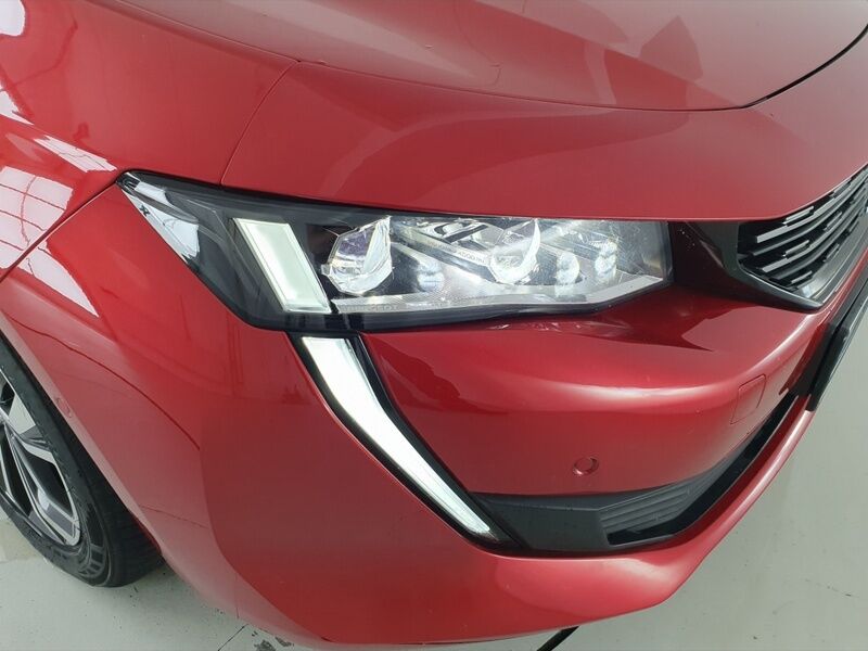 More views of Peugeot 508