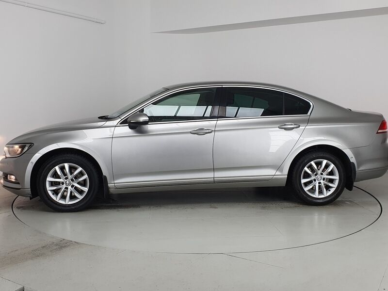 More views of Volkswagen Passat