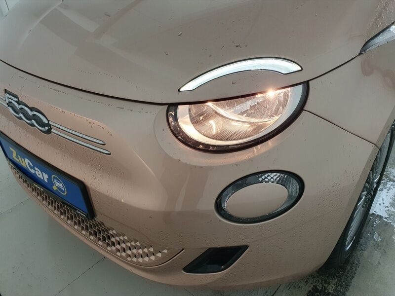 More views of Fiat 500e