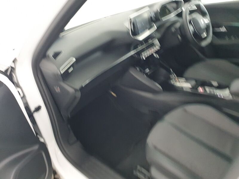 More views of Peugeot 2008