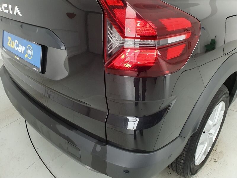More views of Dacia Jogger