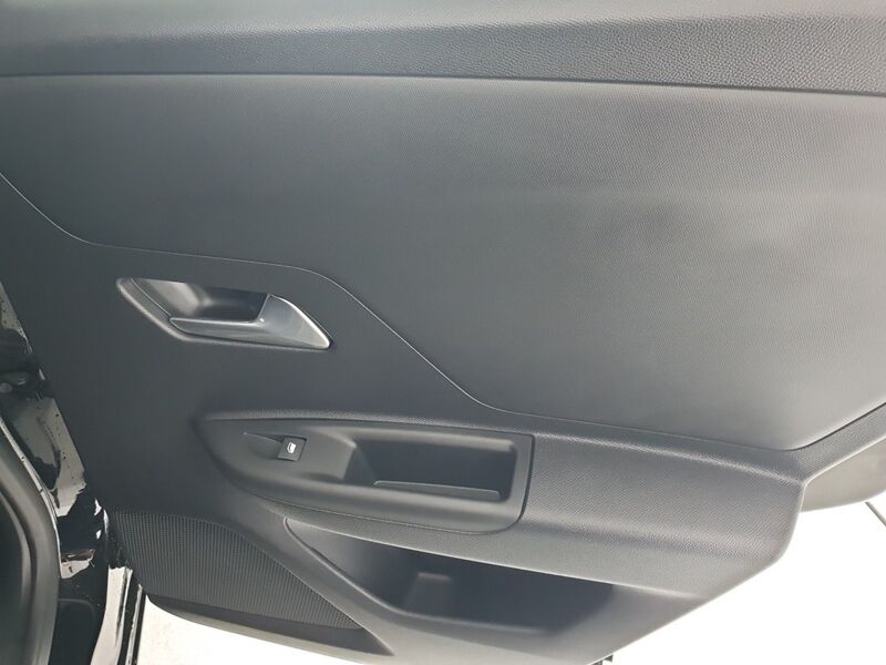 More views of Opel Mokka