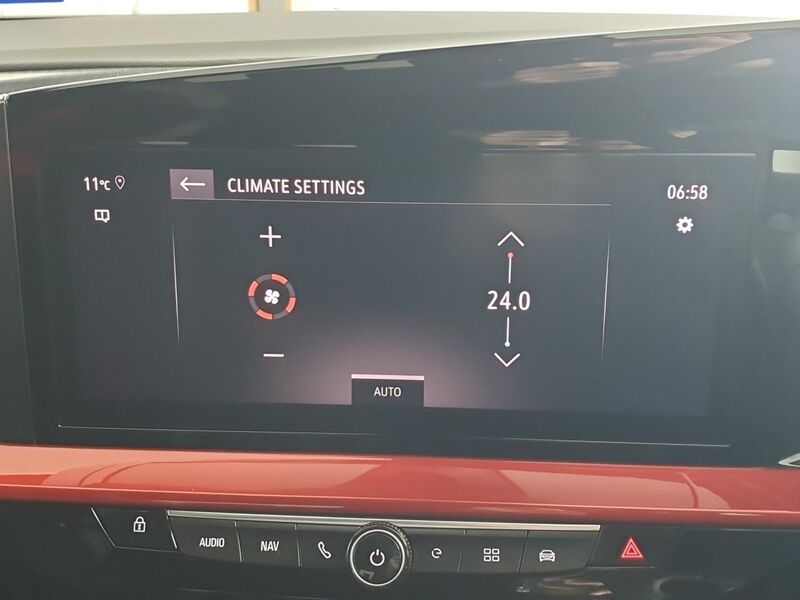 More views of Opel Mokka