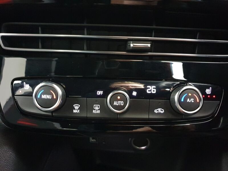More views of Opel Mokka