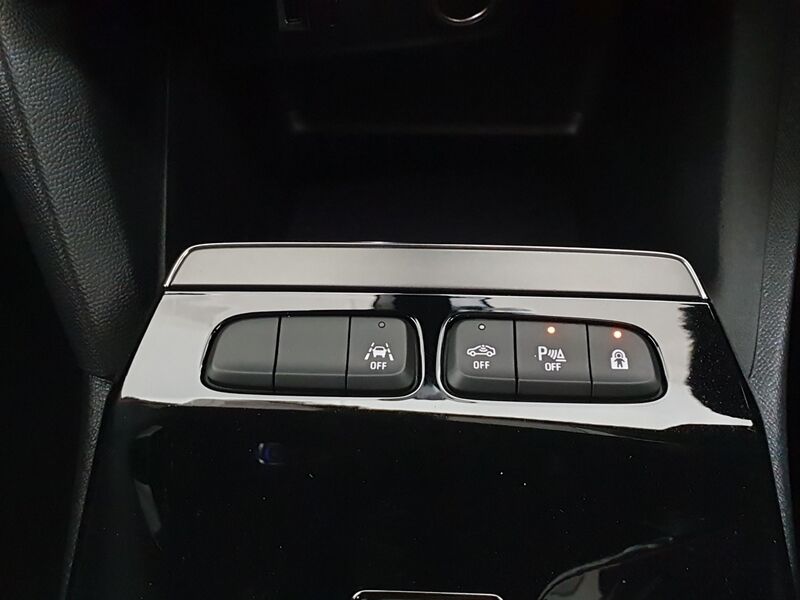 More views of Opel Mokka