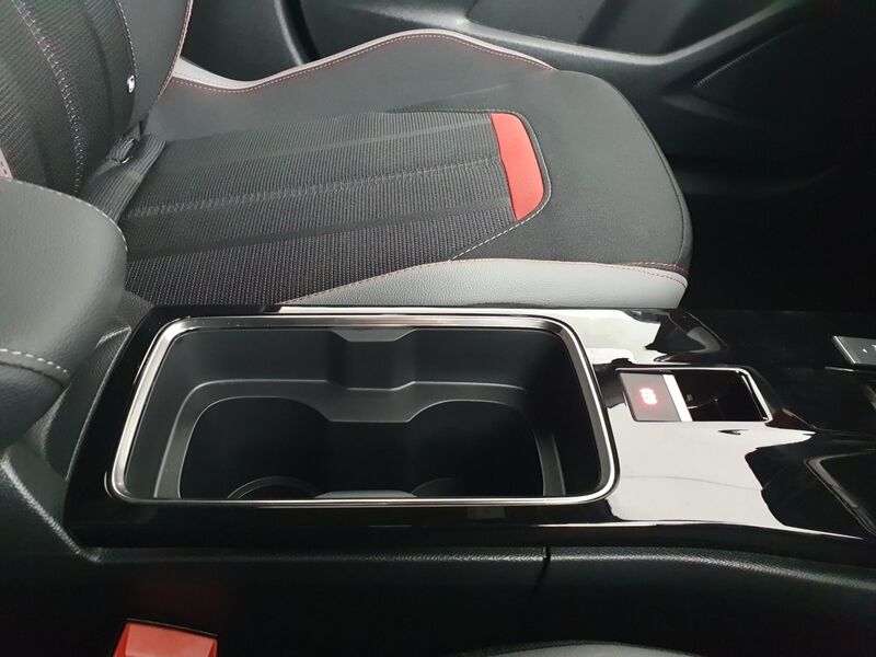 More views of Opel Mokka