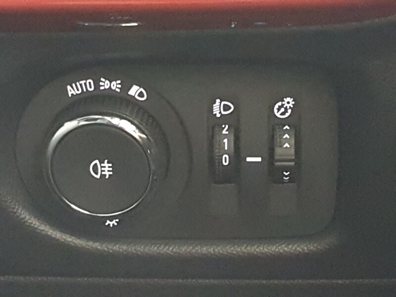 More views of Opel Mokka
