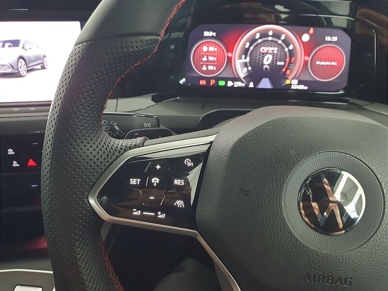 More views of Volkswagen Golf