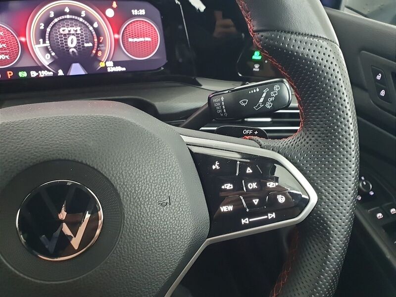 More views of Volkswagen Golf