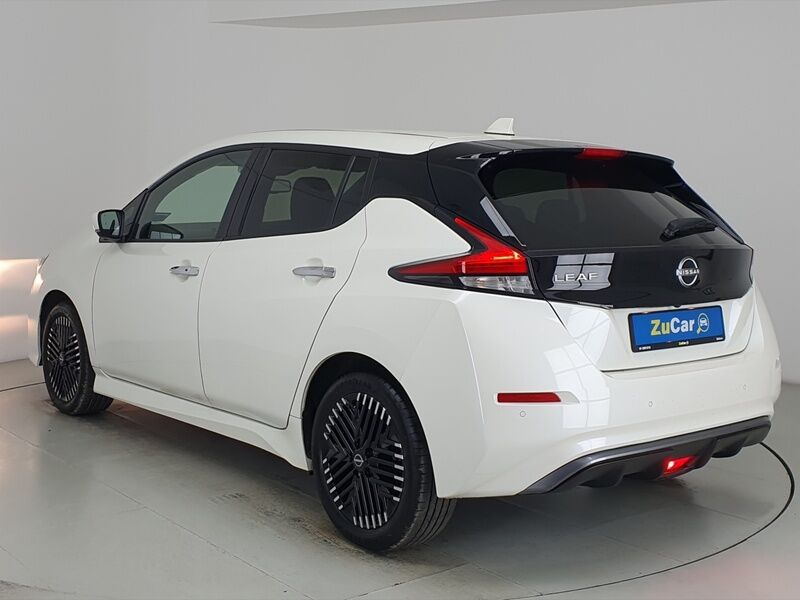 More views of Nissan Leaf
