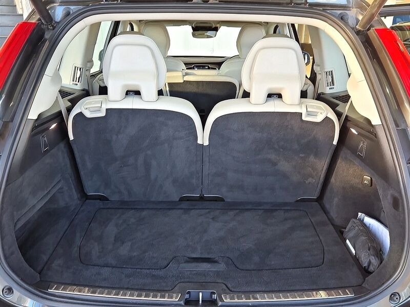 More views of Volvo XC90