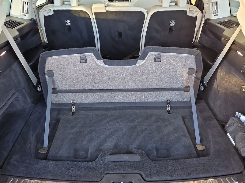 More views of Volvo XC90