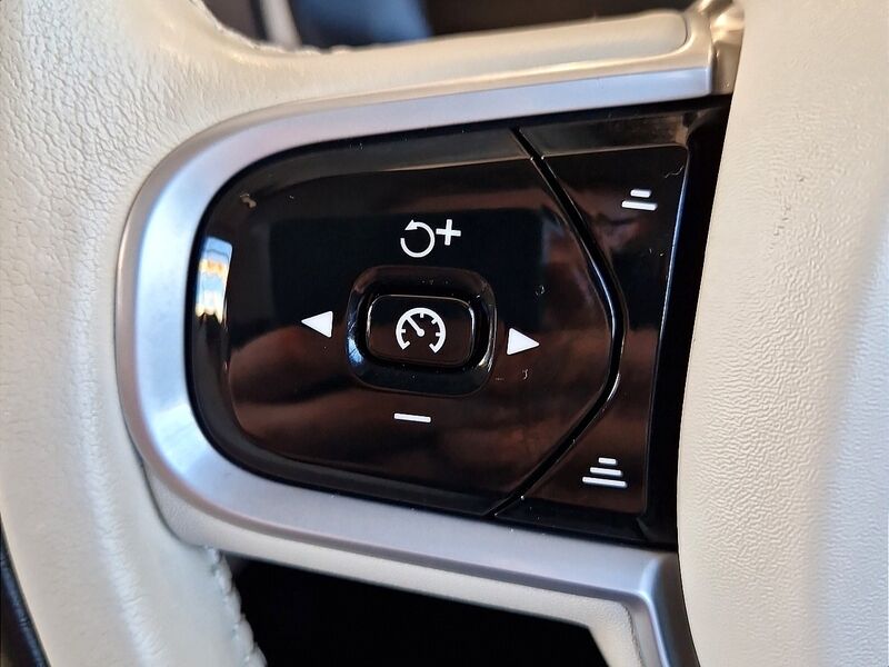 More views of Volvo XC90