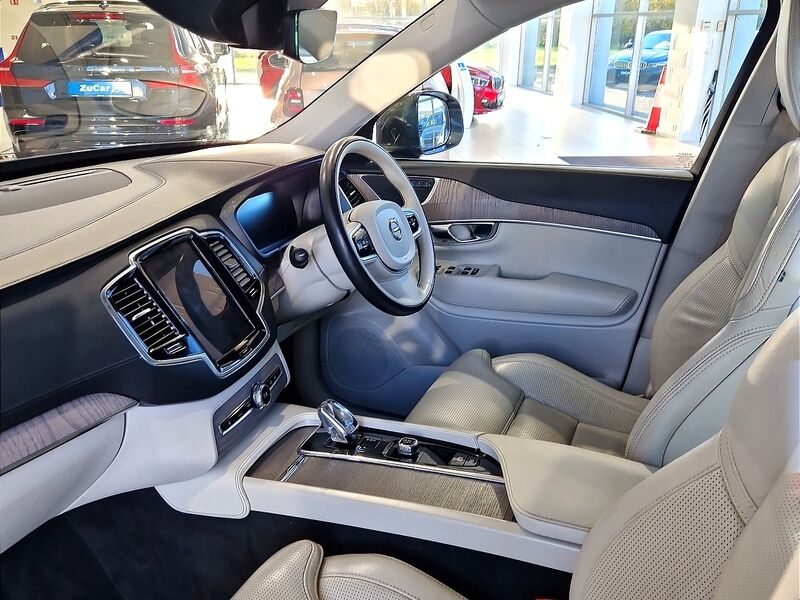 More views of Volvo XC90