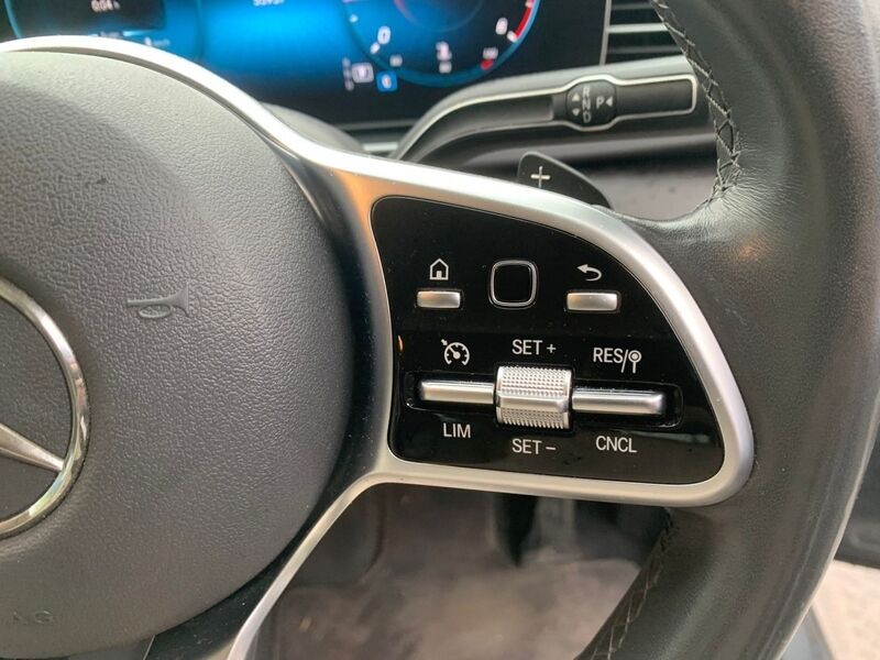 More views of Mercedes-Benz GLE