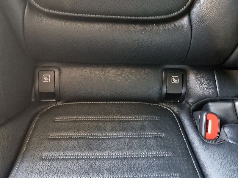 More views of Mercedes-Benz C-Class