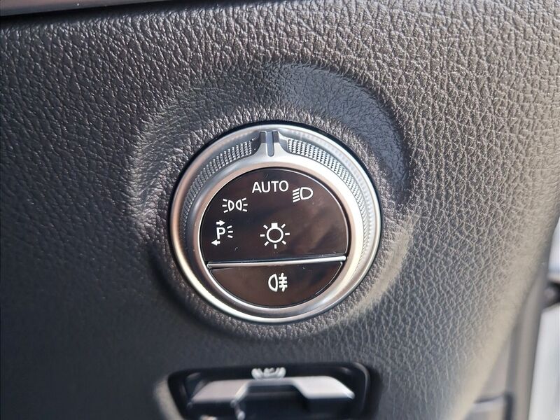 More views of Mercedes-Benz C-Class
