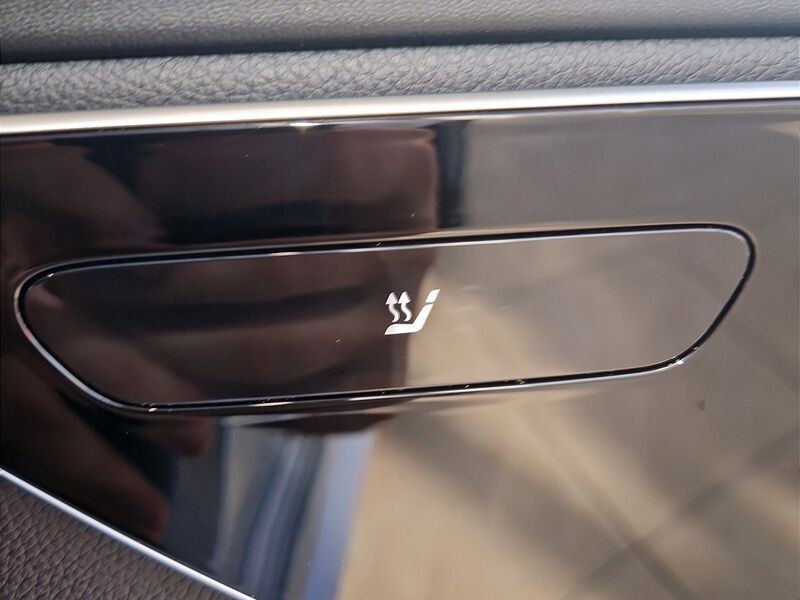 More views of Mercedes-Benz C-Class