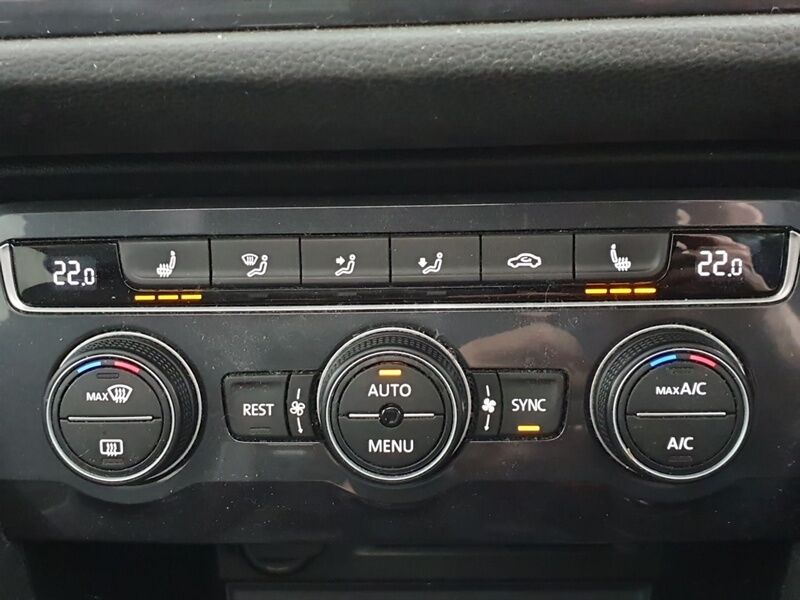 More views of Volkswagen Tiguan