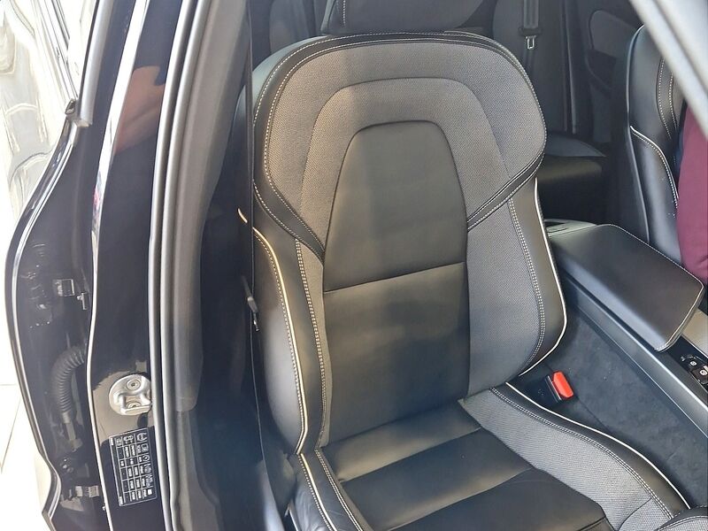 More views of Volvo XC60