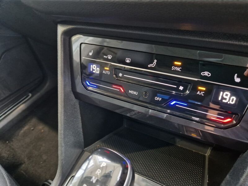 More views of Volkswagen Tiguan
