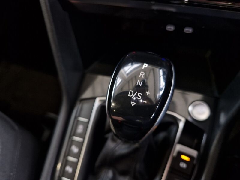 More views of Volkswagen Tiguan