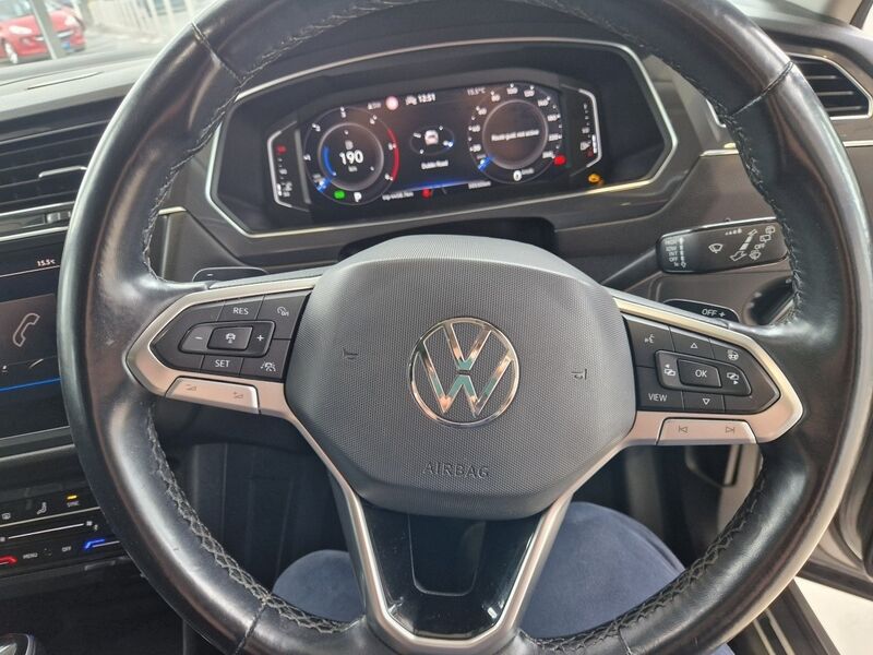 More views of Volkswagen Tiguan