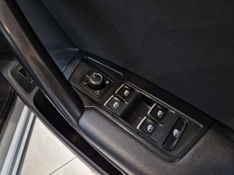 More views of Volkswagen Tiguan