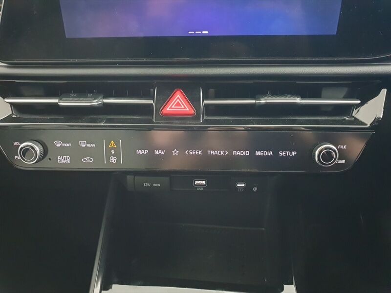 More views of Kia Niro