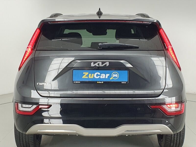 More views of Kia Niro