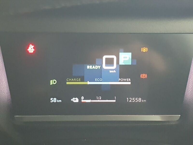 More views of Citroen E-C4