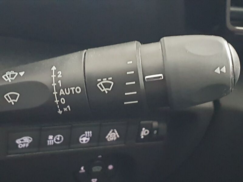 More views of Citroen E-C4