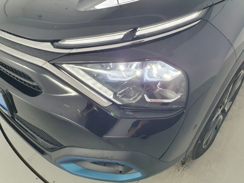 More views of Citroen E-C4