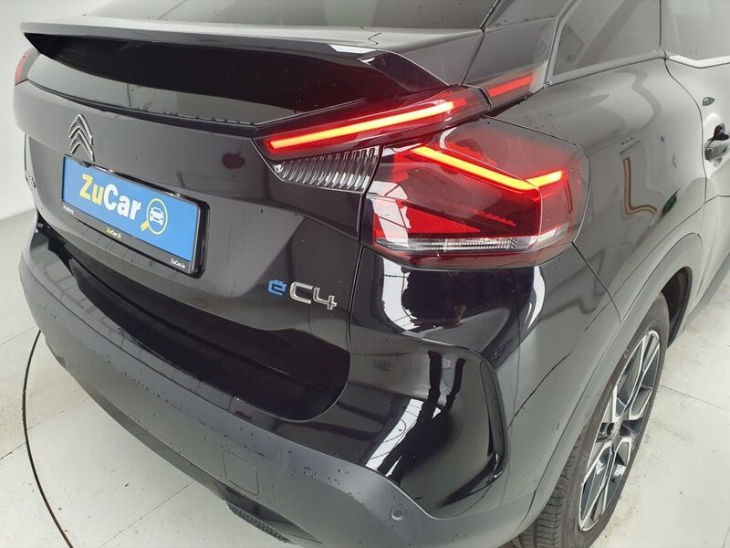 More views of Citroen E-C4