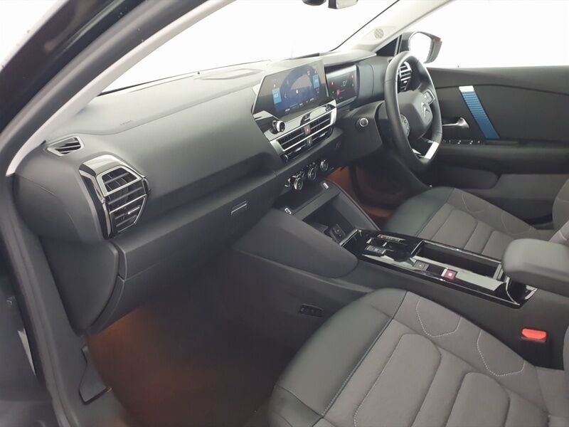 More views of Citroen E-C4
