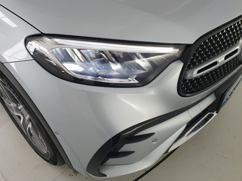 More views of Mercedes-Benz GLC