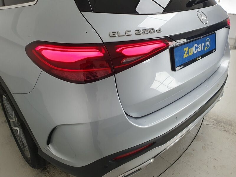 More views of Mercedes-Benz GLC
