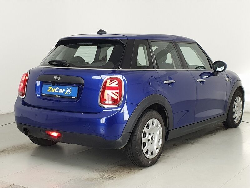 More views of MINI One