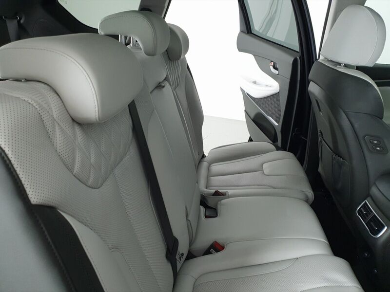 More views of Hyundai Santa Fe