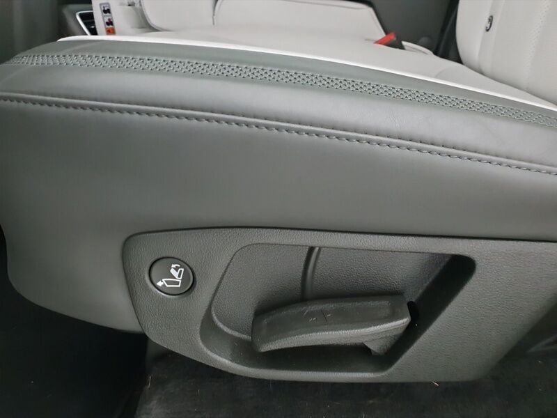 More views of Hyundai Santa Fe