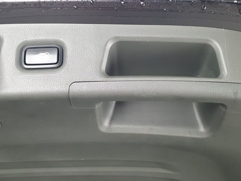More views of Hyundai Santa Fe