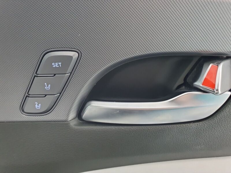 More views of Hyundai Santa Fe