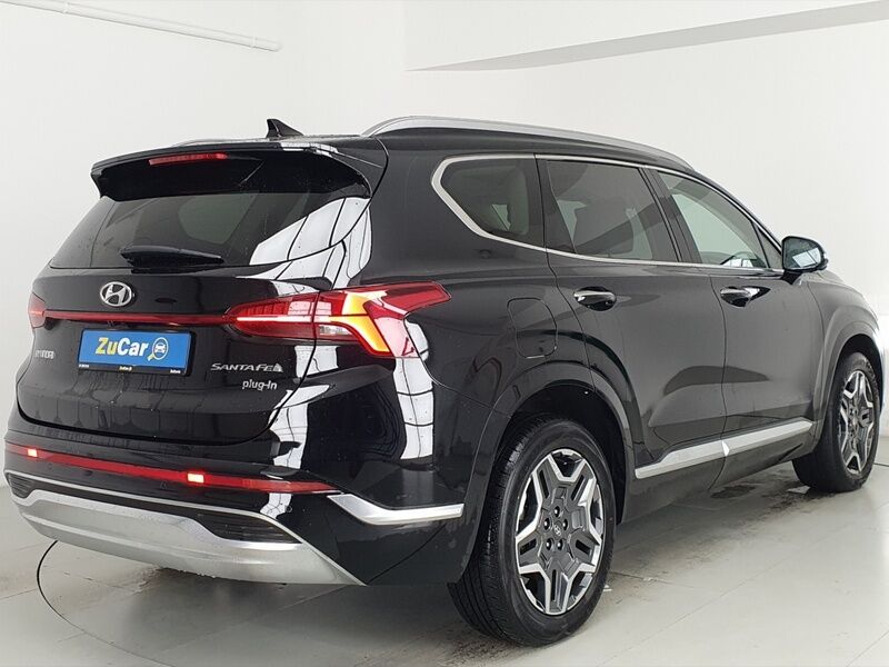 More views of Hyundai Santa Fe