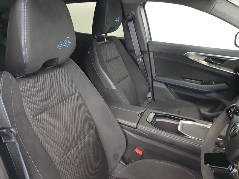 More views of Renault Austral