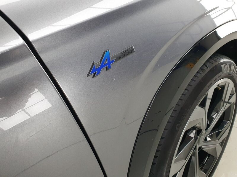 More views of Renault Austral