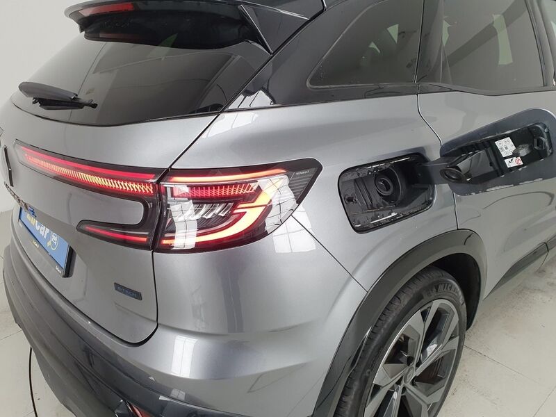 More views of Renault Austral