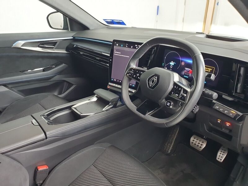 More views of Renault Austral
