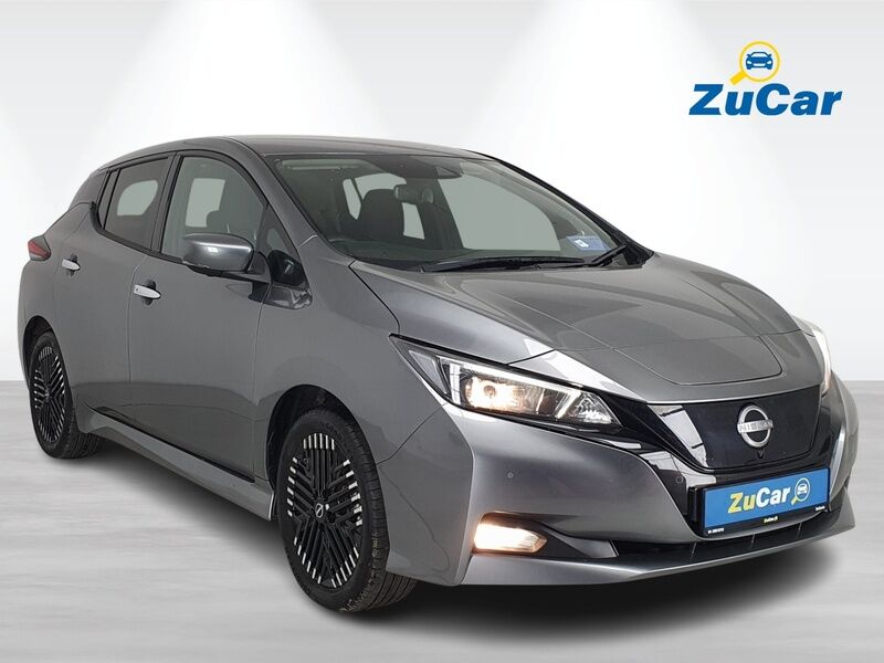 More views of Nissan Leaf